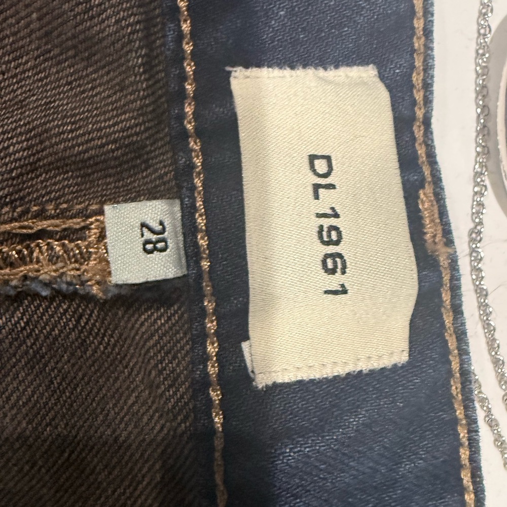 DL1961 “Miro” barrel leg jeans - NWT - Picture 7 of 8